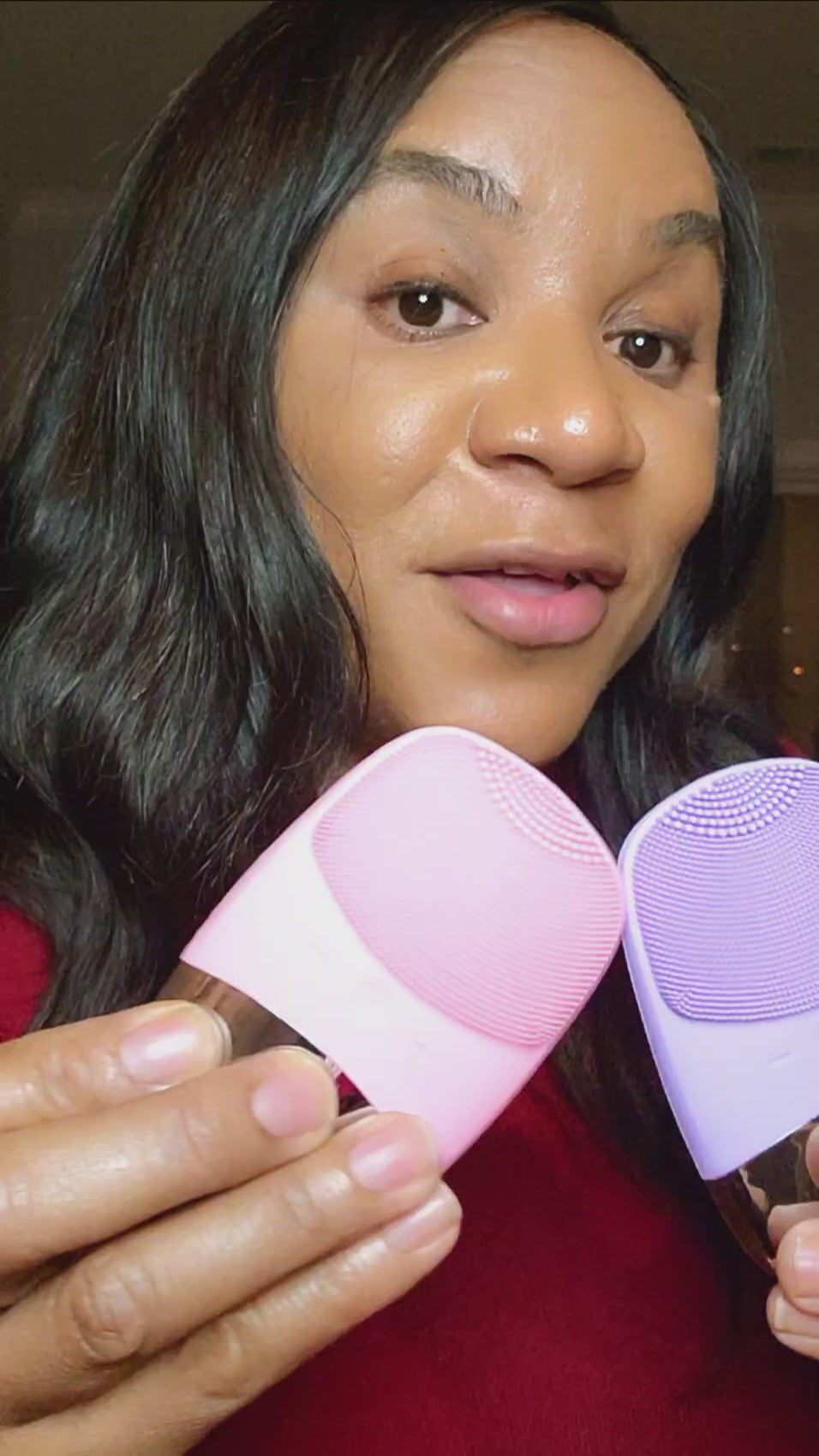 Load video: Demonstrating the colors, material, size, and intensity settings of the BlueOwnie Mini Rechargeable Face Cleansing Brush.